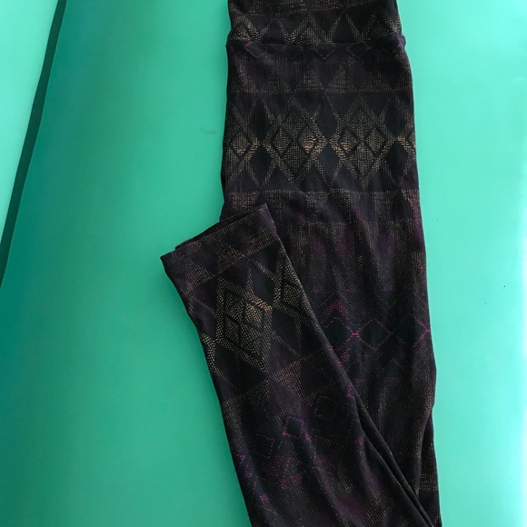 Lularoe Unicorn Leggings. One size. Aztec print. - Picture 7 of 7